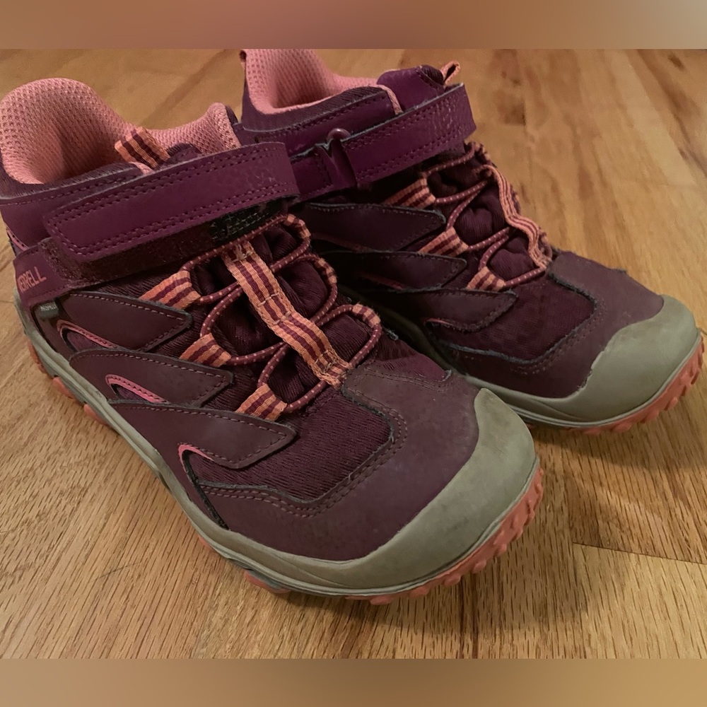 Merrell Kids Chameleon 7 High Top Waterproof Boots Sz 01 Girls Hiking Shoes